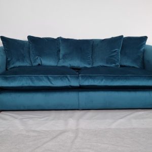 Stunning Duresta Maximus Grande in luxurious Teal velvet