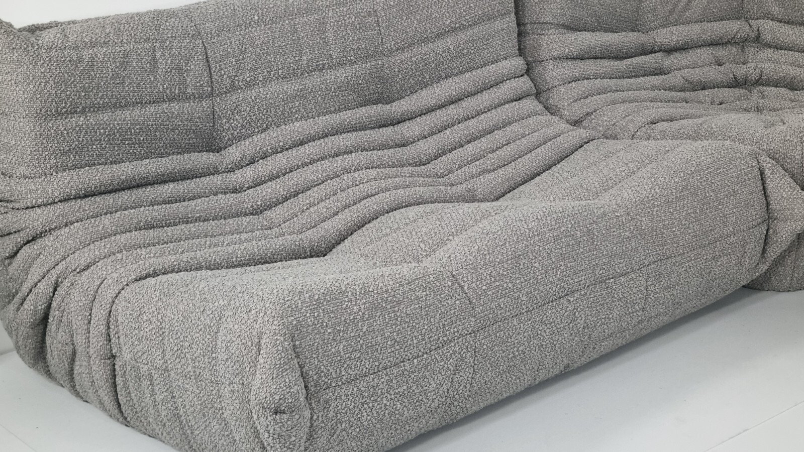 Ligne Roset Togo set 3-seater, 2-seater and corner in grey boucle - Image 4