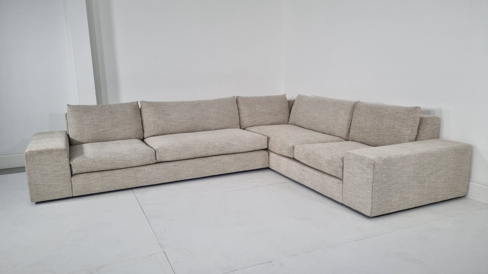 Ligne Roset Exclusif corner sofa in cream and slate grey interwoven fabric | eBay UK - Image 3