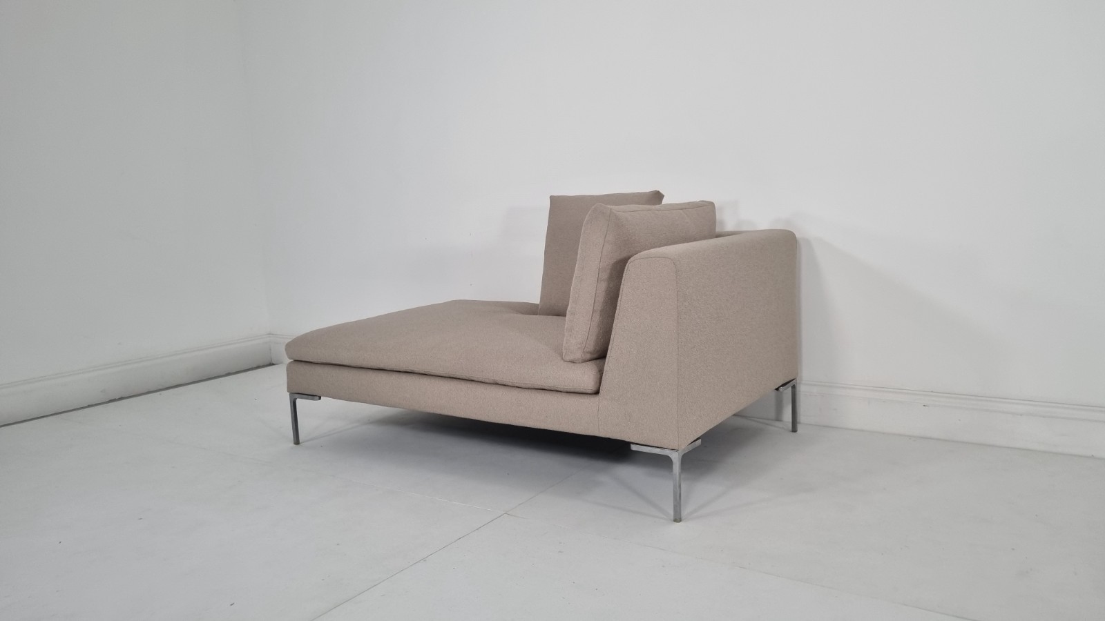 BB Italia Charles chaise in Stone boucle in excellent condition | eBay UK - Image 4