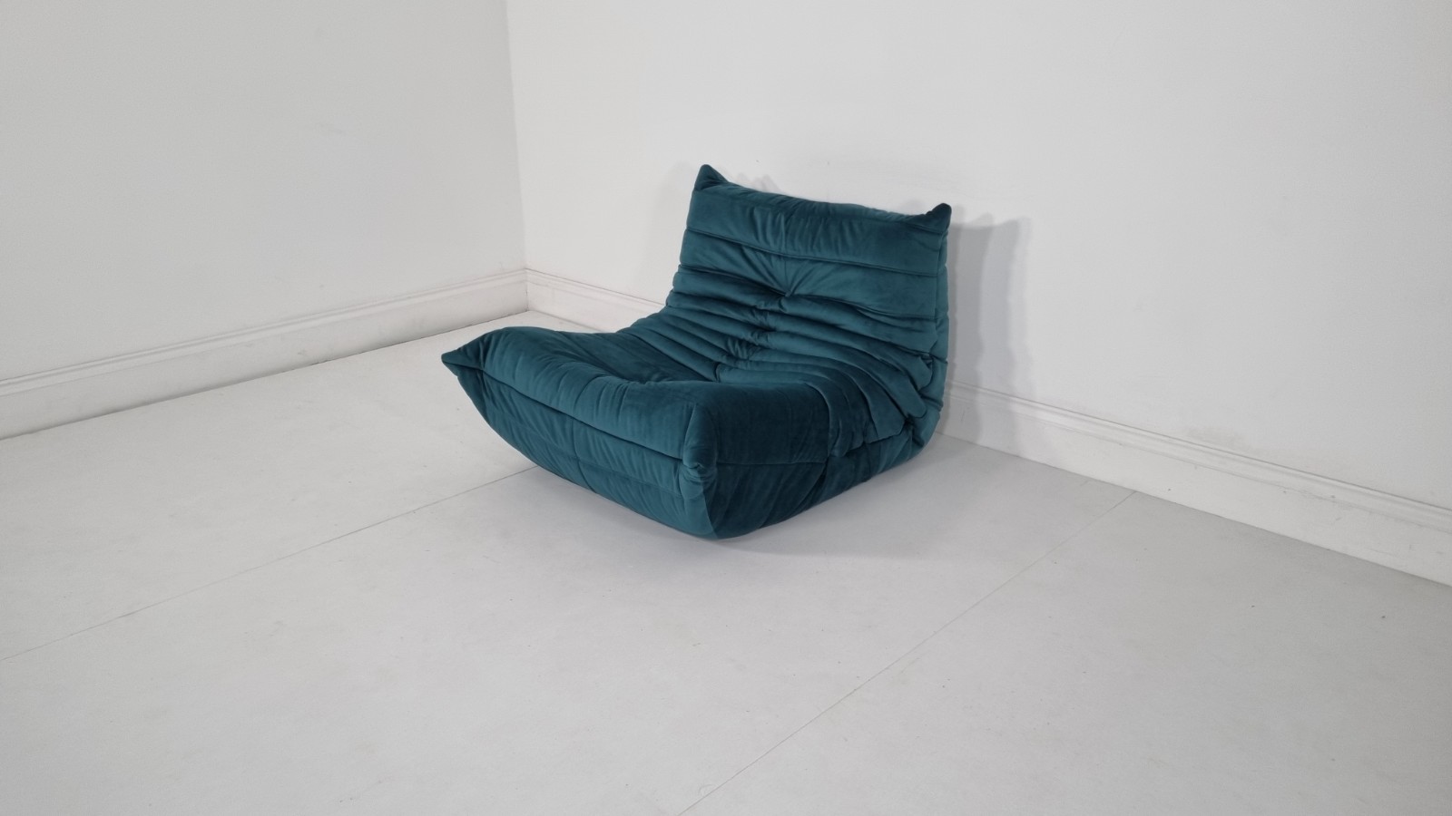 Ligne roset Togo chair in Teal velvet in immaculate condition | eBay UK - Image 4