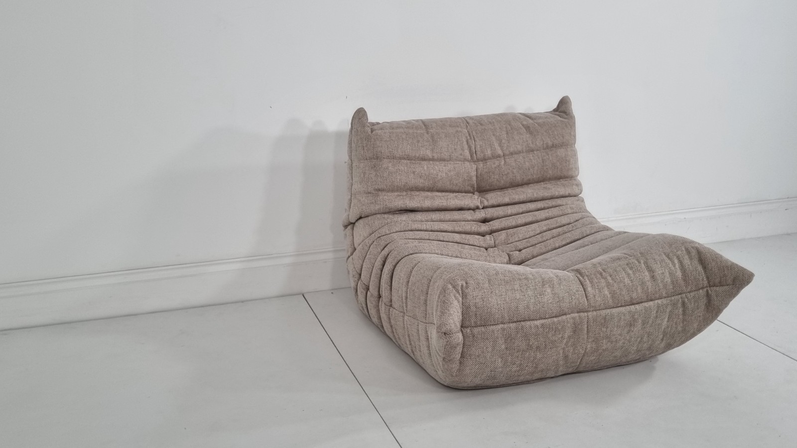 Ligne Roset Togo chair in cream/honey woven fabric in excellent condition | eBay UK - Image 4