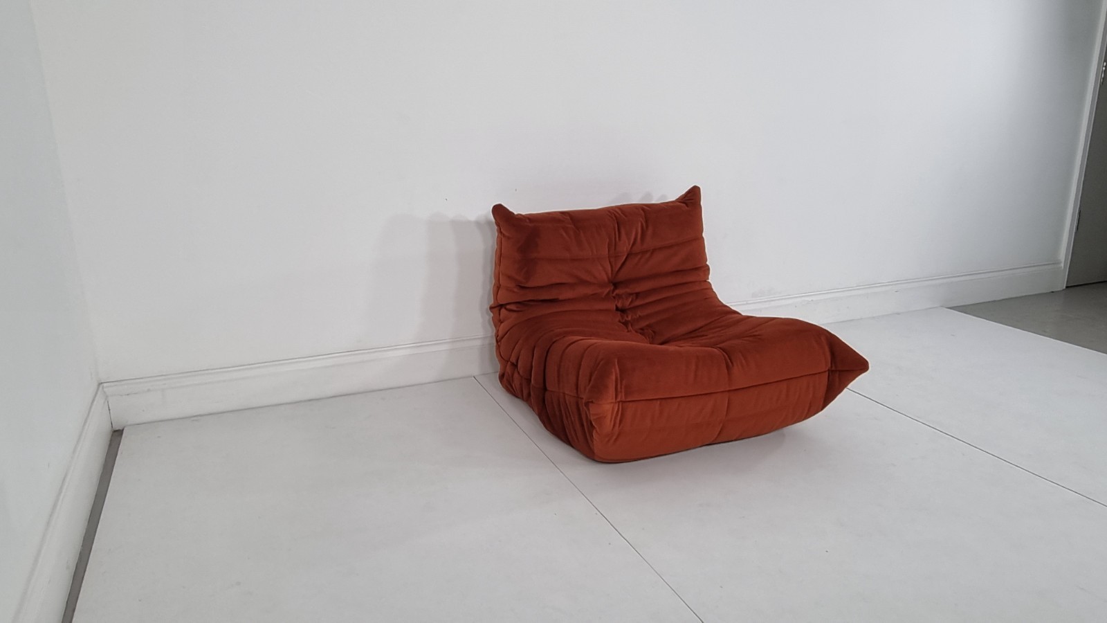 Ligne Roset Togo chair in luxurious russet alcantara immaculate | eBay UK - Image 4
